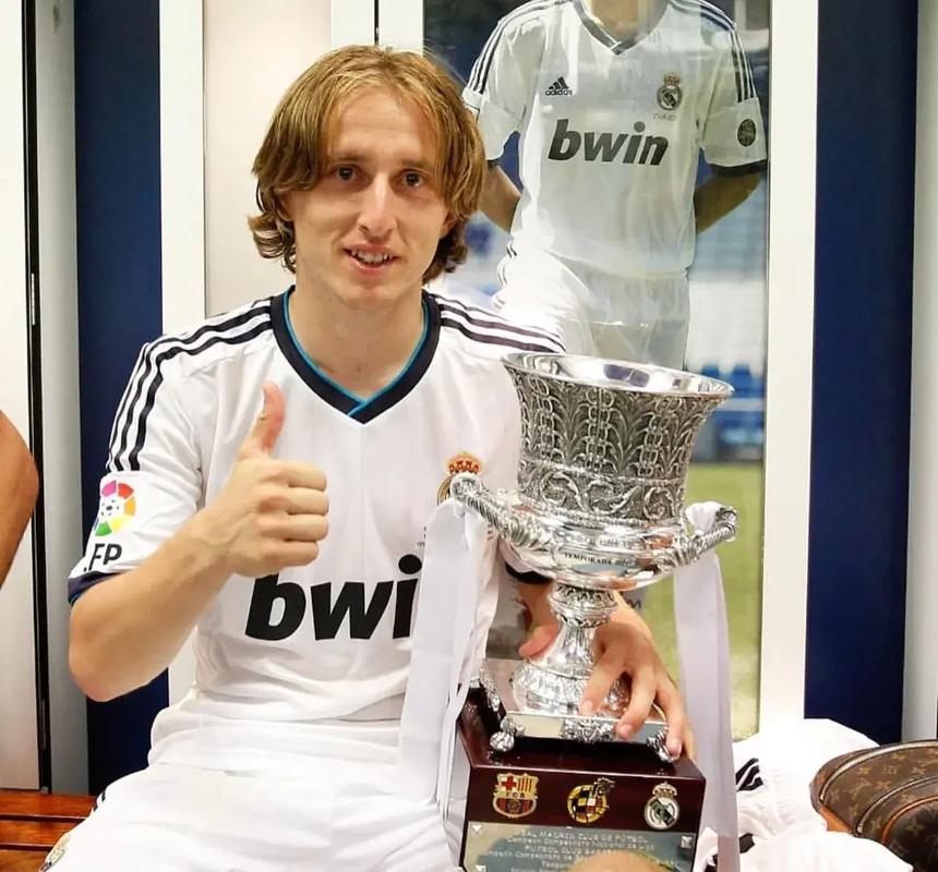 拉玛西亚11大离队天才：奥纳纳、西蒙斯领衔，谁最成功谁最遗憾？