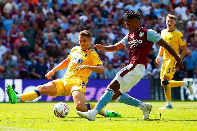 史无前例！湖人队为致敬詹姆斯，球衣融合骑士与热火元素！