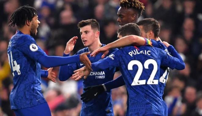 不正经的卡牌传说修改器推荐