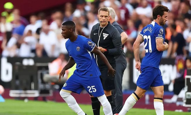 IG再次上演劣势1万翻盘！Theshy格温打出全场最高伤害